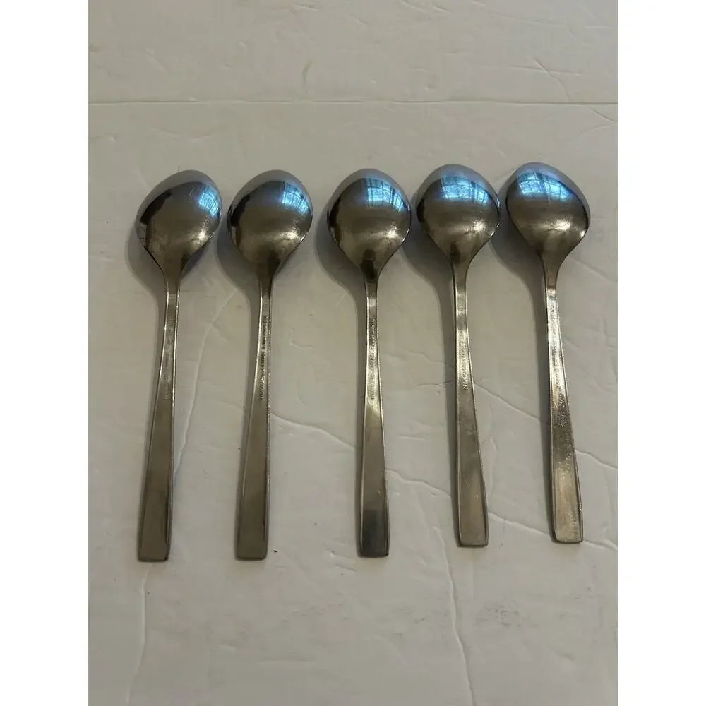 Vintage‎ Customcraft Fluer De Lis Set Of 5 Soup/Dinner Spoon Stainless Flatware